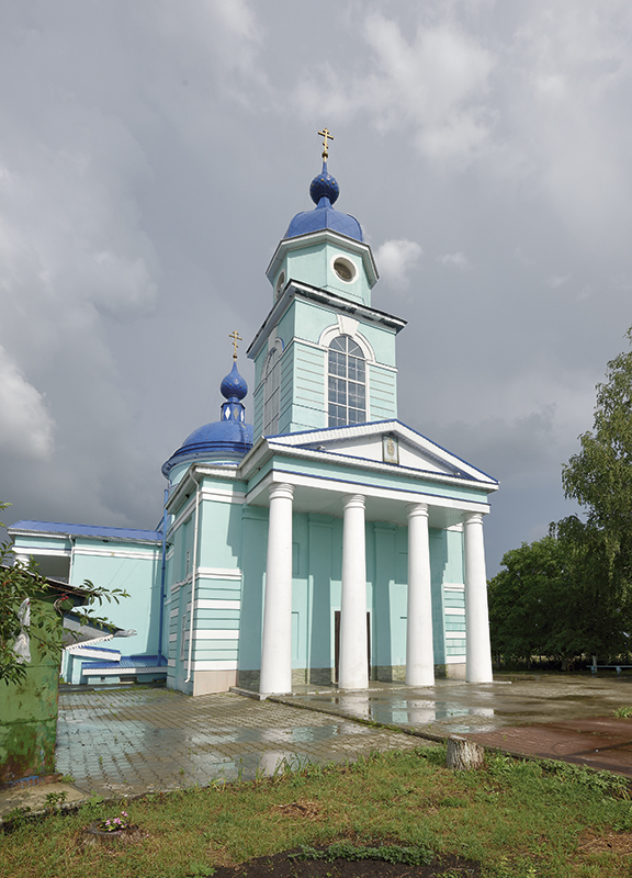 Храм великомученика Георгия Победоносца в селе Истобное