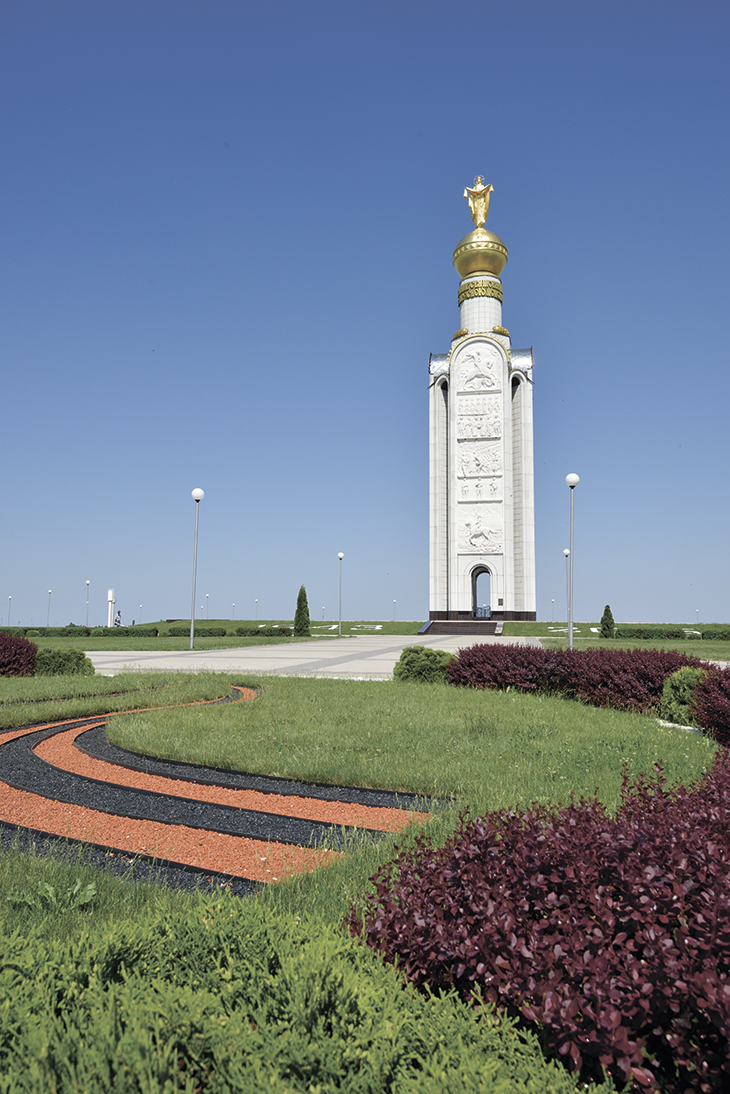 Мемориал Победы «Звонница» на Прохоровском танковом поле
