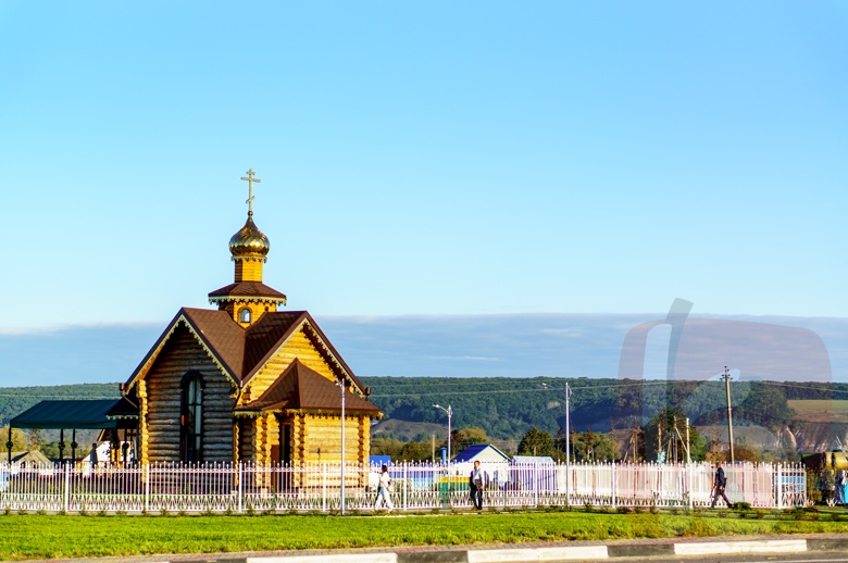 Храм священномученика Макария, митрополита Киевского в селе Сурково