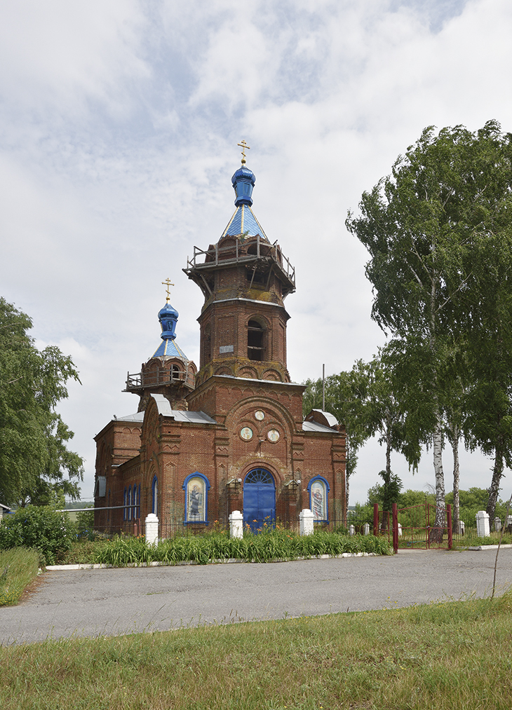 Храм великомученика Димитрия Солунского в селе Дмитриевка