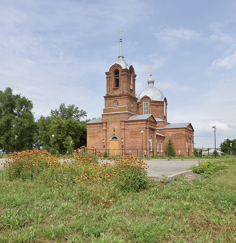 Свято-Михайловский храм в селе Архангельское 