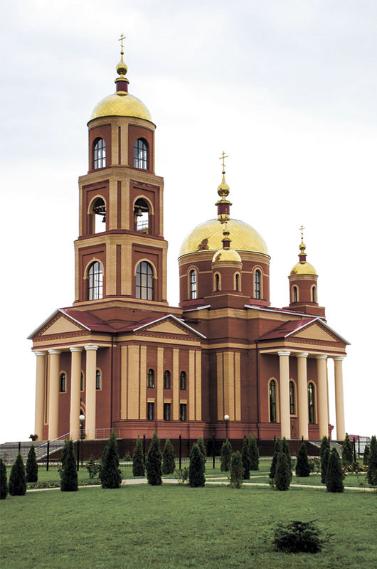 Храм Новомучеников и Исповедников Белгородских в городе Строитель 