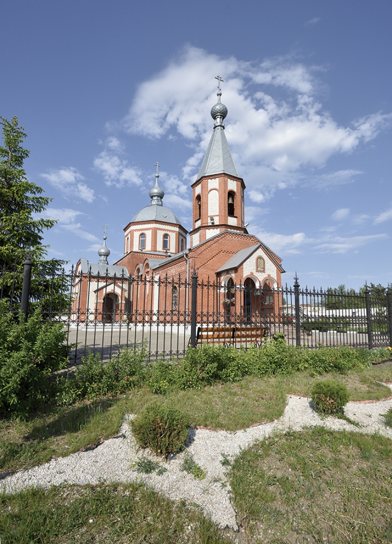 Храм Архистратига Божия Михаила в посёлке Маслова Пристань