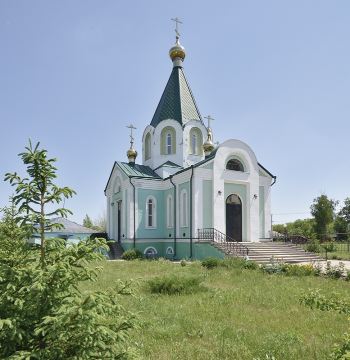 Свято-Троицкий храм в селе Журавка 